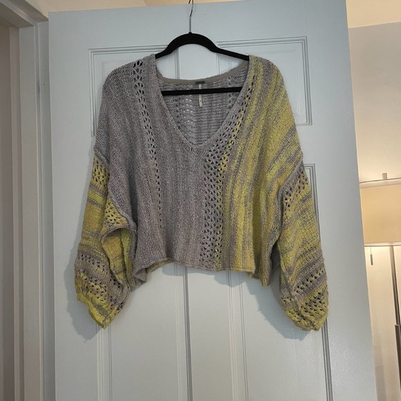 Free People soft sweater in gray and yellow, size xs - Picture 3 of 3